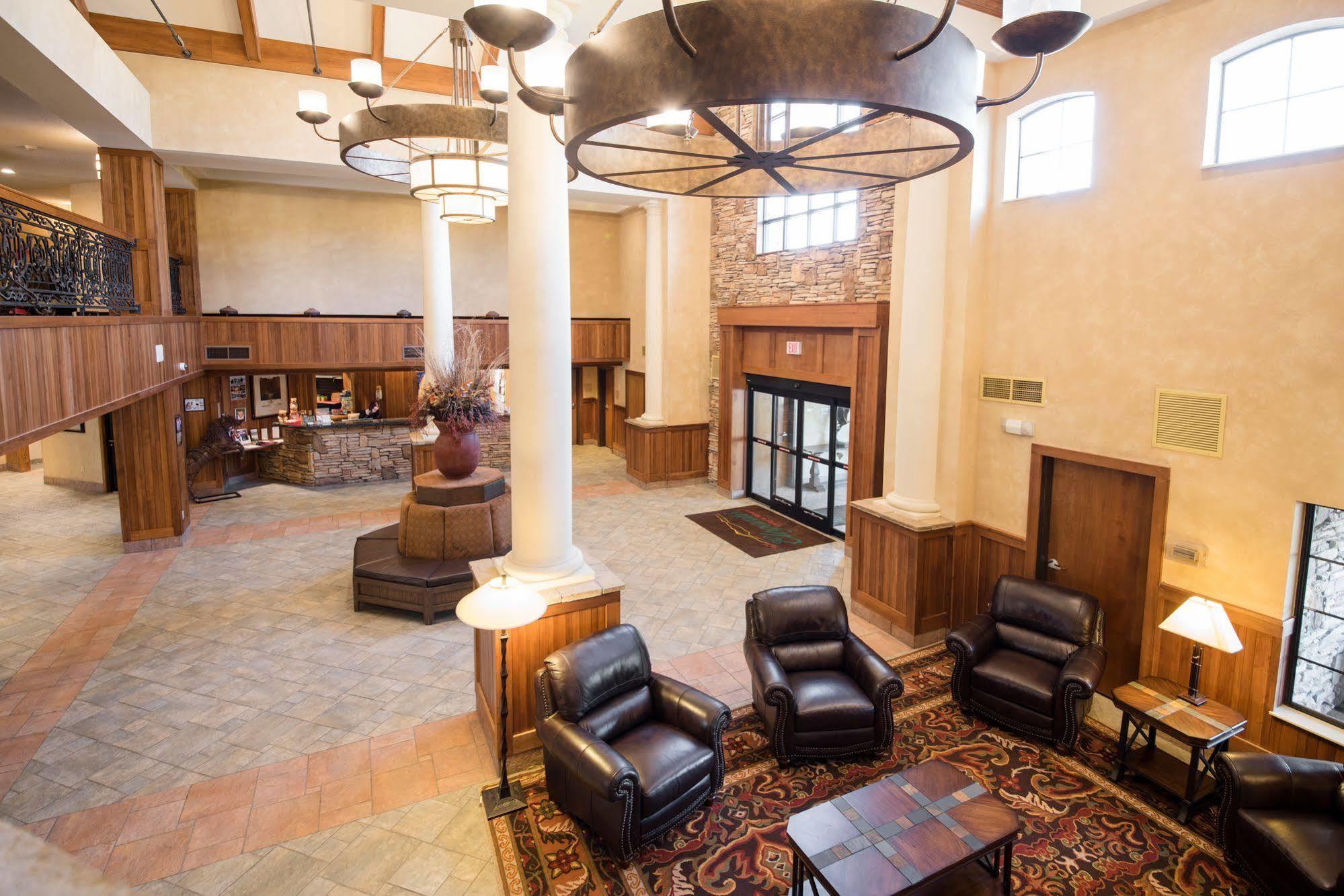 Mcm Elegante Lodge & Resorts Руидозо Экстерьер фото