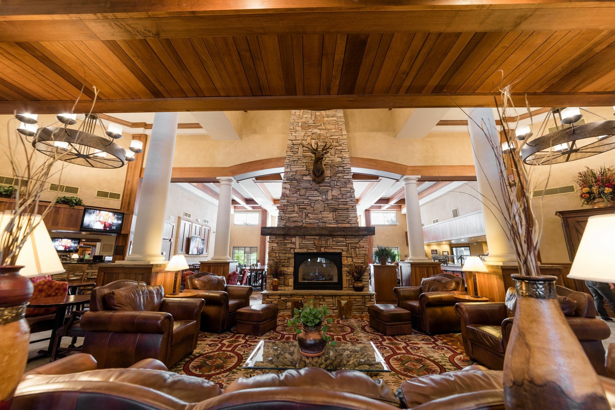 Mcm Elegante Lodge & Resorts Руидозо Экстерьер фото